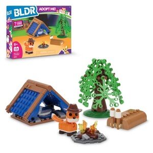 Adopt Me! Fox with Campground Building Set - 139pc